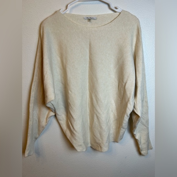 Vila Milano Sweater Women's sz Medium Ivory Batwing Dolman Sleeve Great Cond - Picture 1 of 8